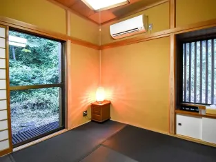 IN_room1