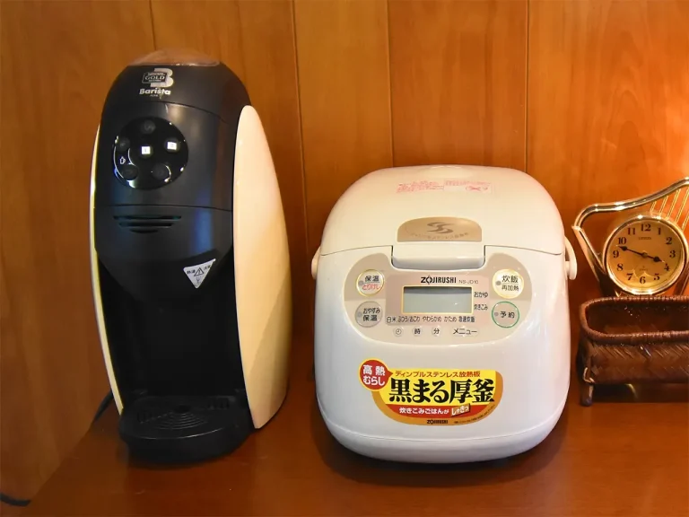 伊豆高原パークガーデン キッチン：コーヒーメーカーと炊飯器 キッチン：コーヒーメーカーと炊飯器